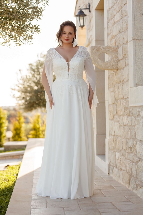 Brautkleid schlicht curvy mit Ärmel