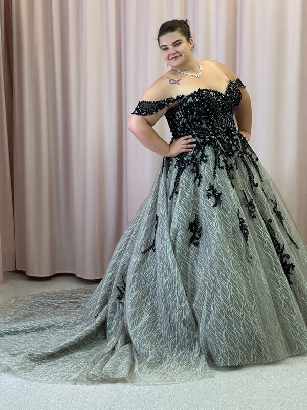 Schwarzes Brautkleid