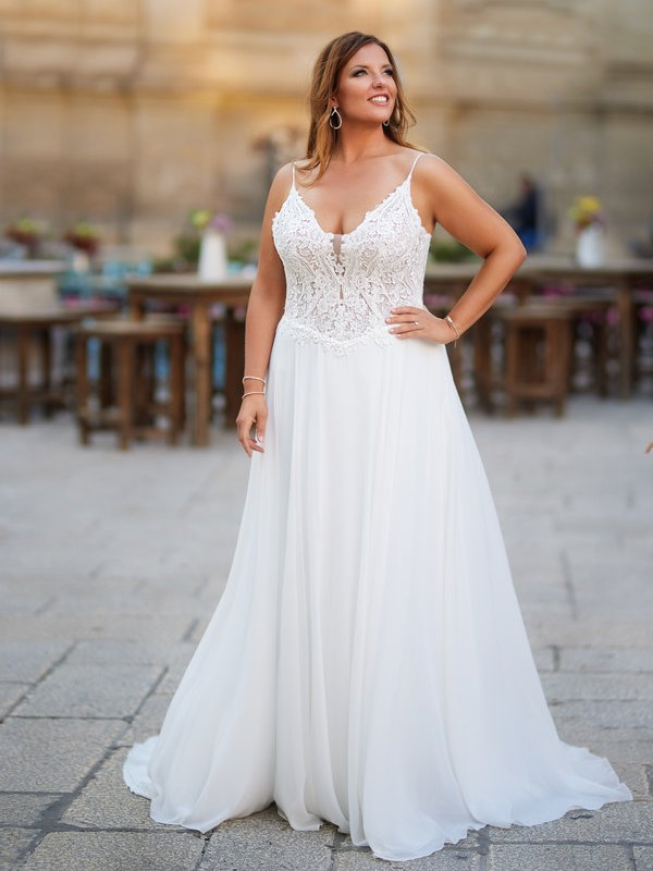 Brautkleid curvy schlicht zum Standesamt