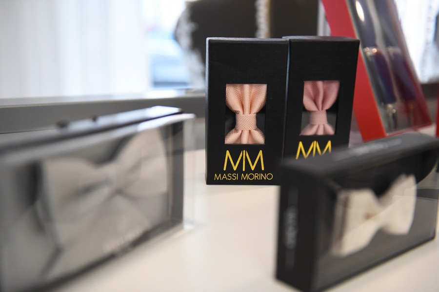 Fliegen für Bräutigam