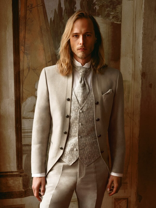 Anzüge hell beige Herren zur Hochzeit von Tziacco