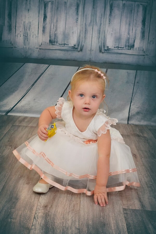 Taufkleid für Mädchen.