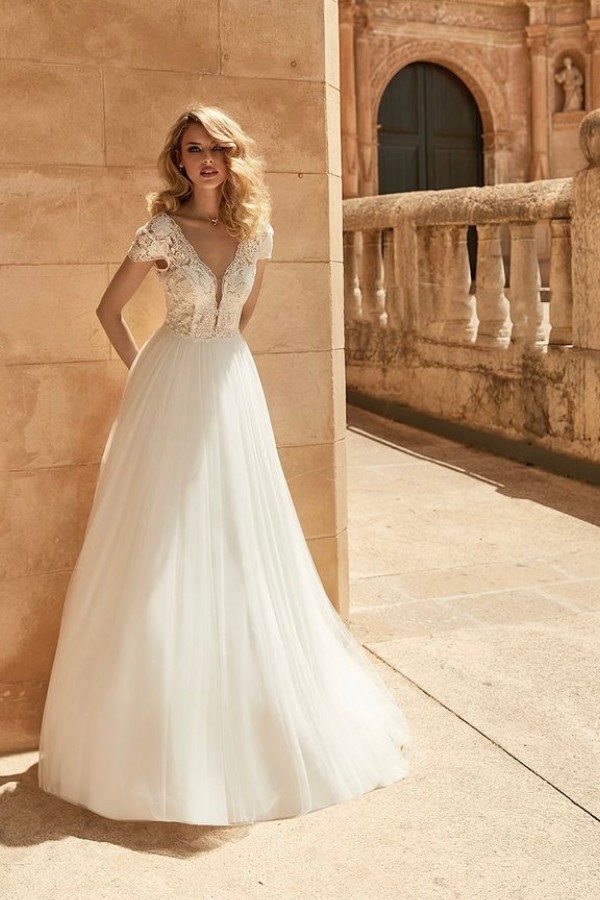 Brautkleid schlicht Bianco Evento,