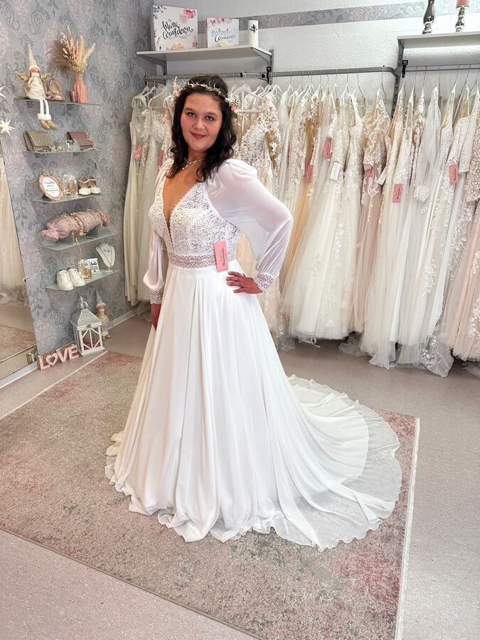 Brautkleid zum Standesamt Gr. 48 mit Ärmeln