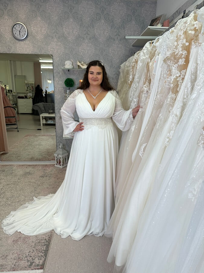 Curvy Brautmodengeschäft - Spezialgeschäft für Bräute mit großer Größe bis Gr. 64