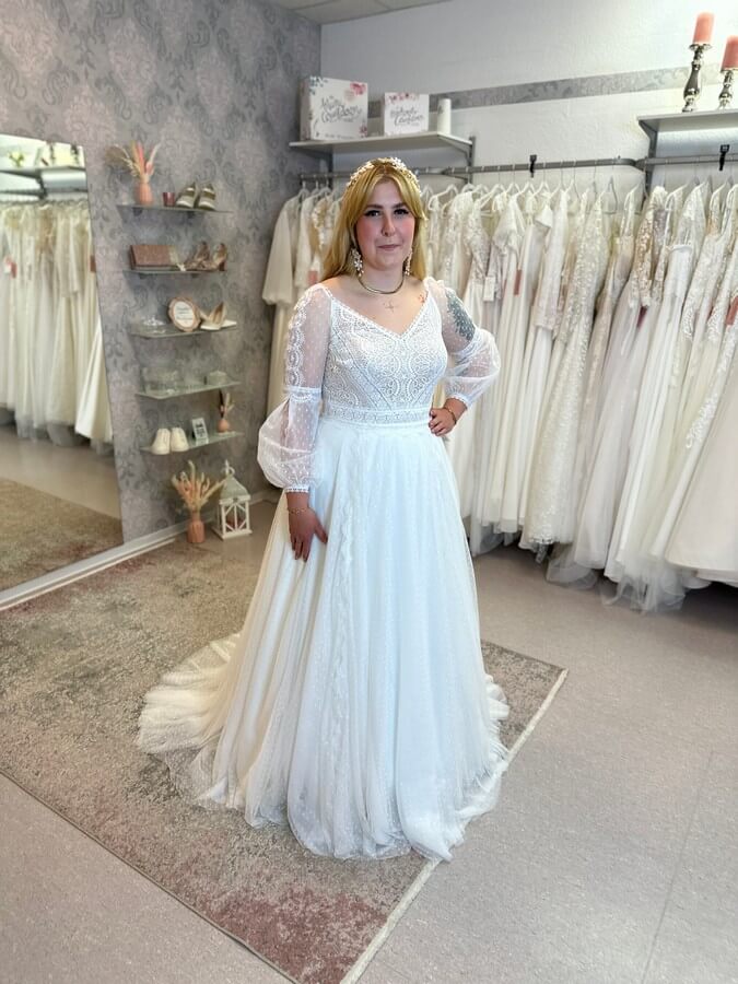 Curvybrautkleid Boho mit langen Puffärmeln