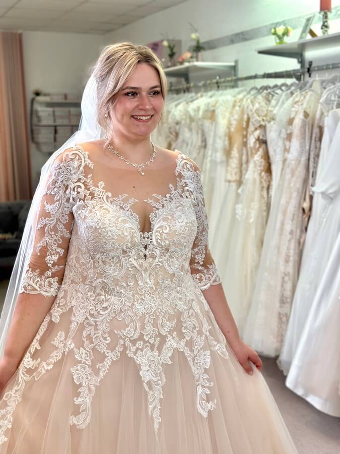 Brautkleid mit Ärmel große Größe