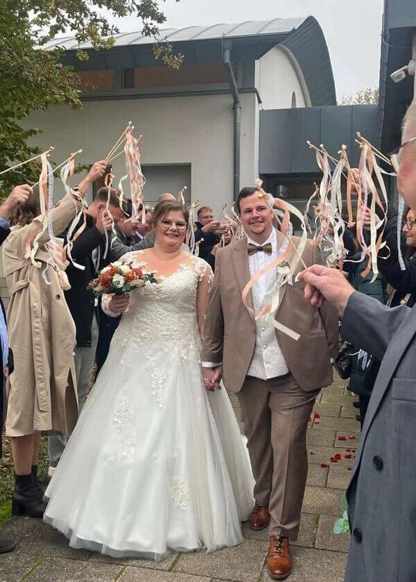 Brautpaar Plussize. Curvybrautkleid Gr. 56 und Anzug braun Gr.62