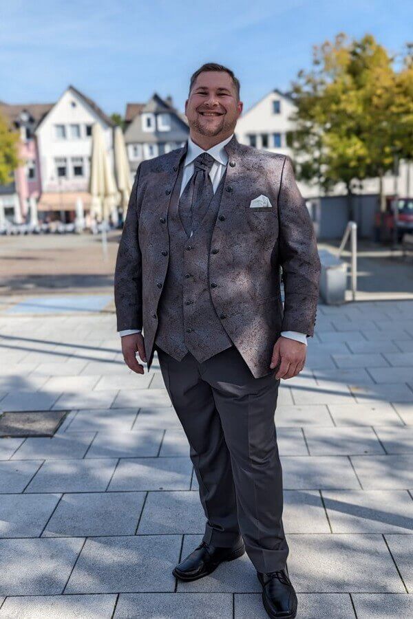 Anzug in großer Größe von Tziacco. Anzug Gr. 6xl