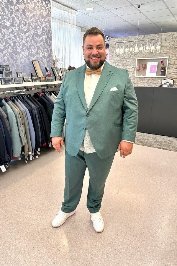 Grünr Anzug große Größe von Wilvorst