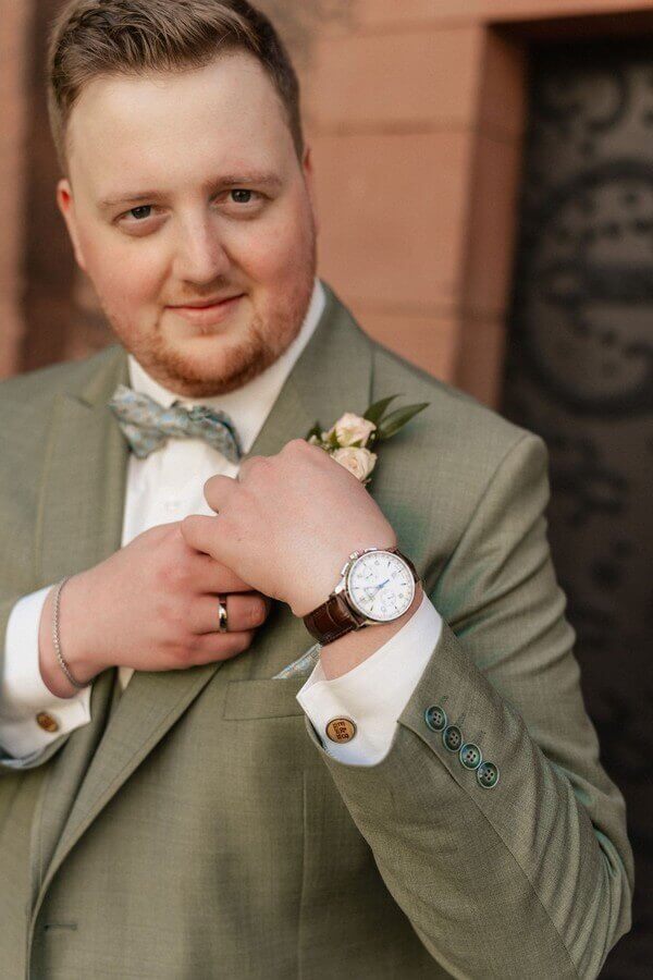 Herren 49 Bräutigam grüner Anzug Wilvorst