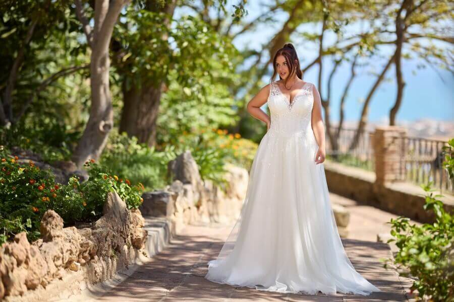 Curvybrautkleid A-Linie 2026