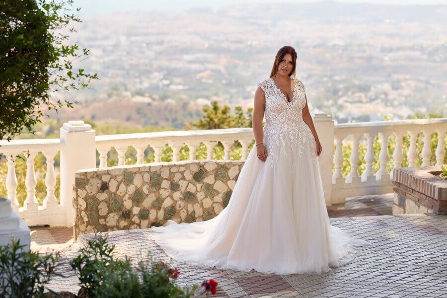 Romantisches Curvybrautkleid 2026