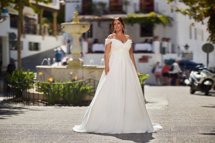 A-Linie Curvybrautkleid Gr. 50 2026