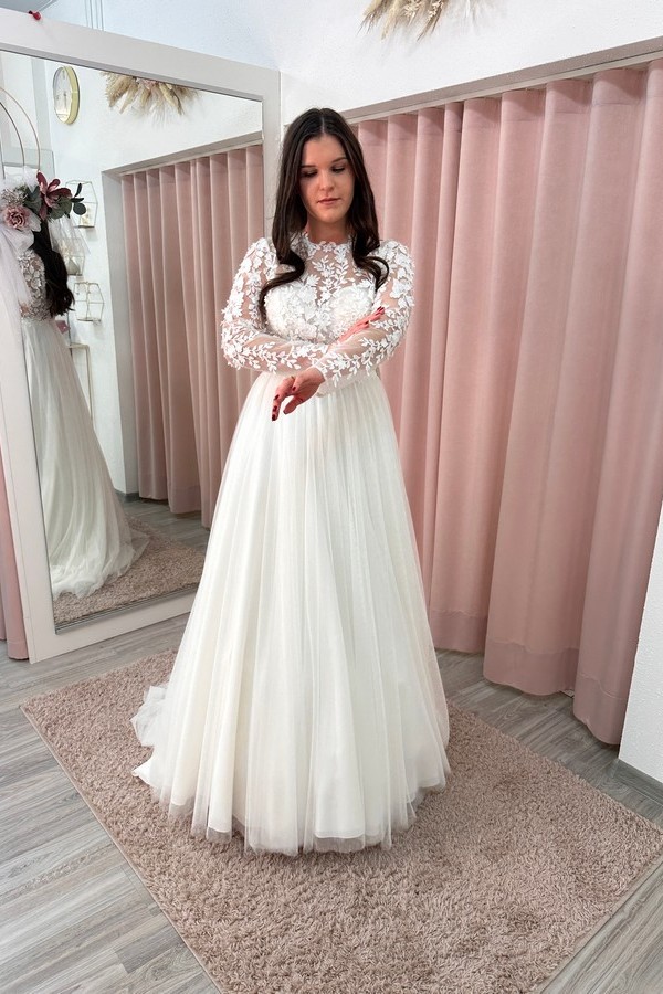 Brautkleid mit langen Ärmeln