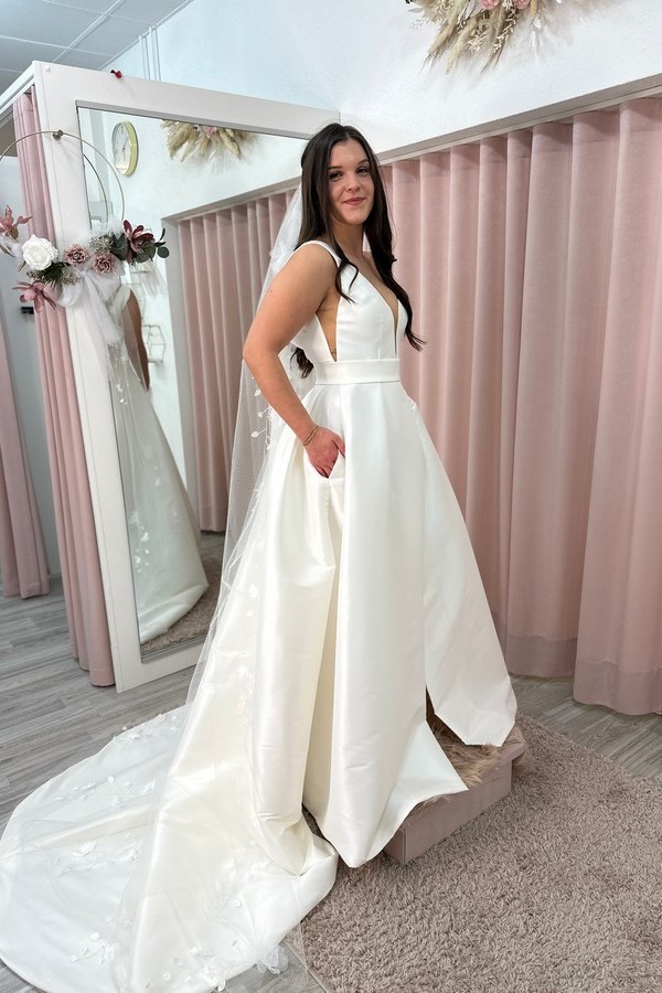 Brautkleid mit Taschen clean