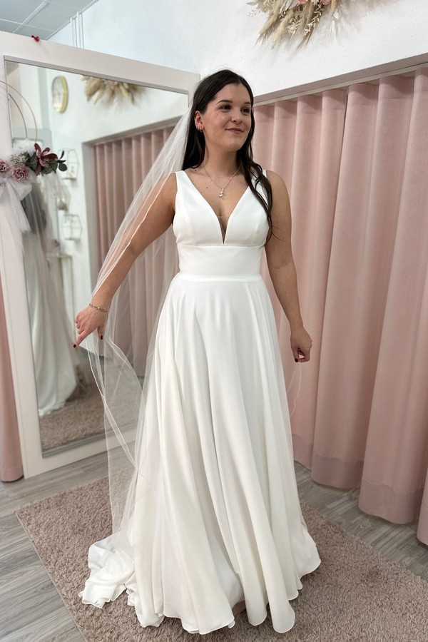 Brautkleid clean von Bianco Evento, Standesamt