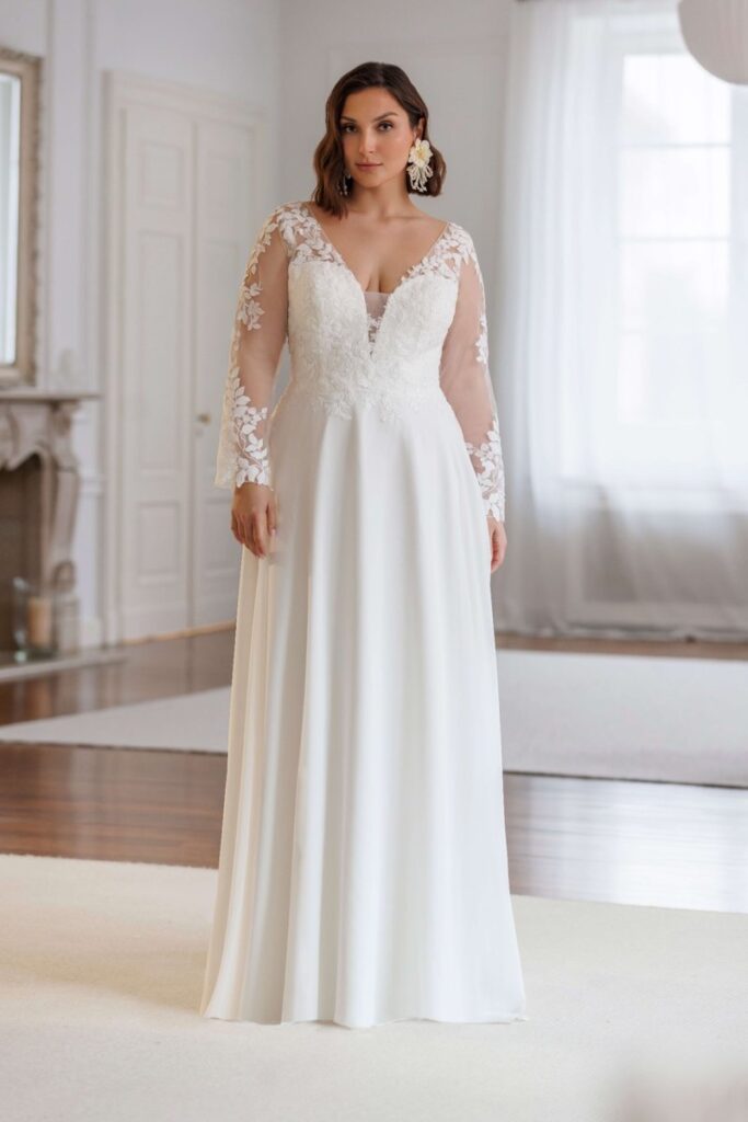 Curvybrautkleid mit langen Ärmeln zum Standesamt.