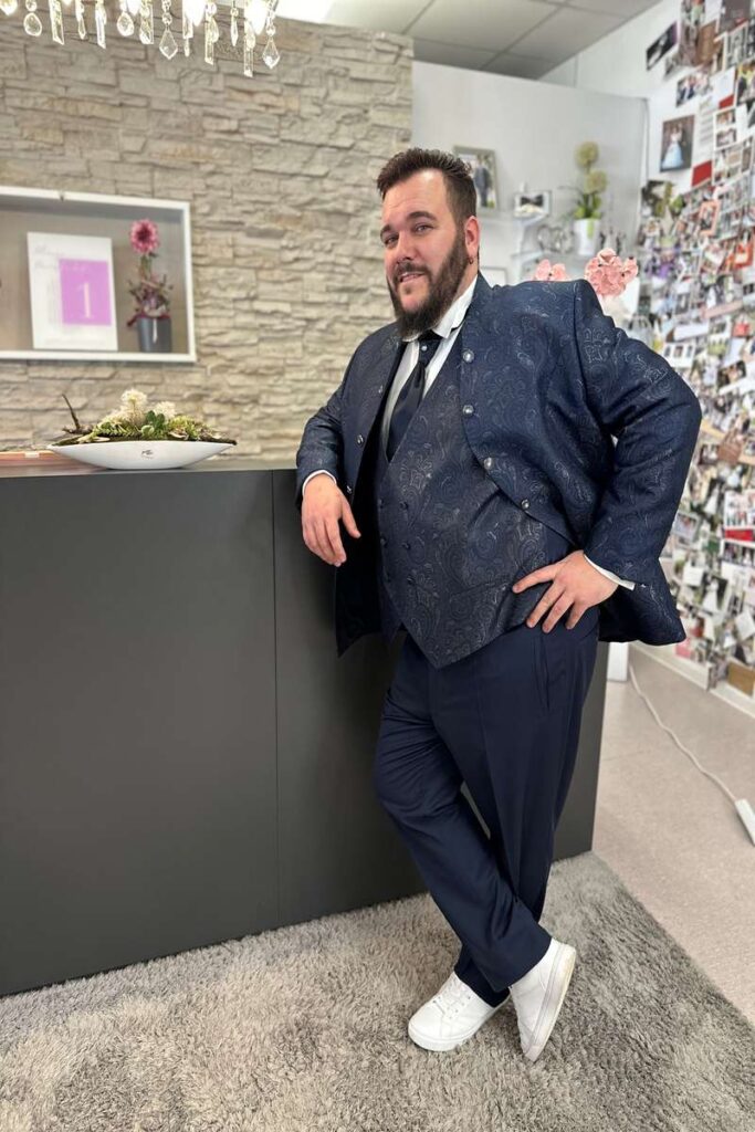 Anzug grosse groesse biancas brautmoden.jpg 1